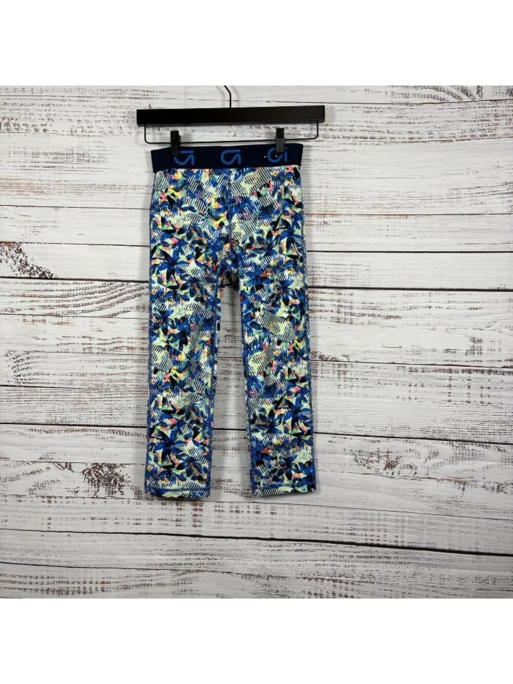 Gap Fit Multicolor Abstract Print Capri Leggings